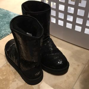 Size 8 sparkly black ugg boots